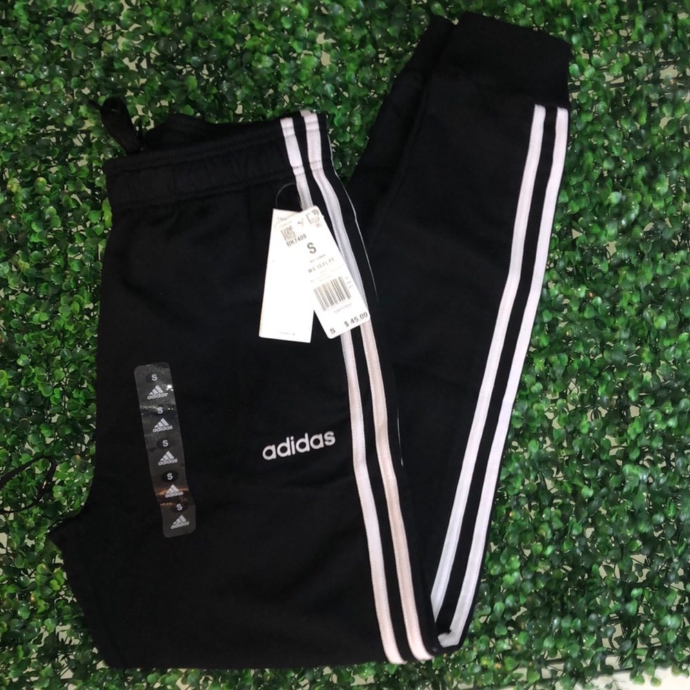NWT men’s adidas joggers small